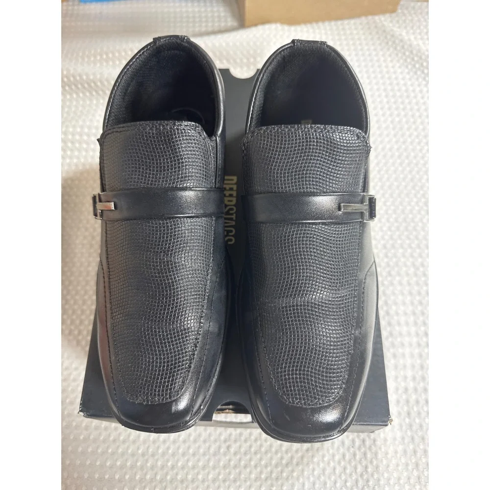 Deer Stags Loafers Boys 4M Bold Black Textured NIB